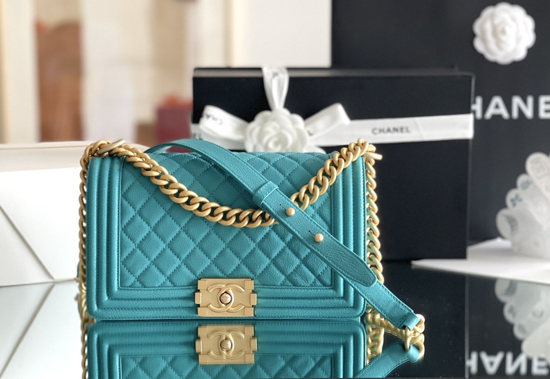 CHLMedium Classic 25cm Dark A67086 Blue Flap Handbag