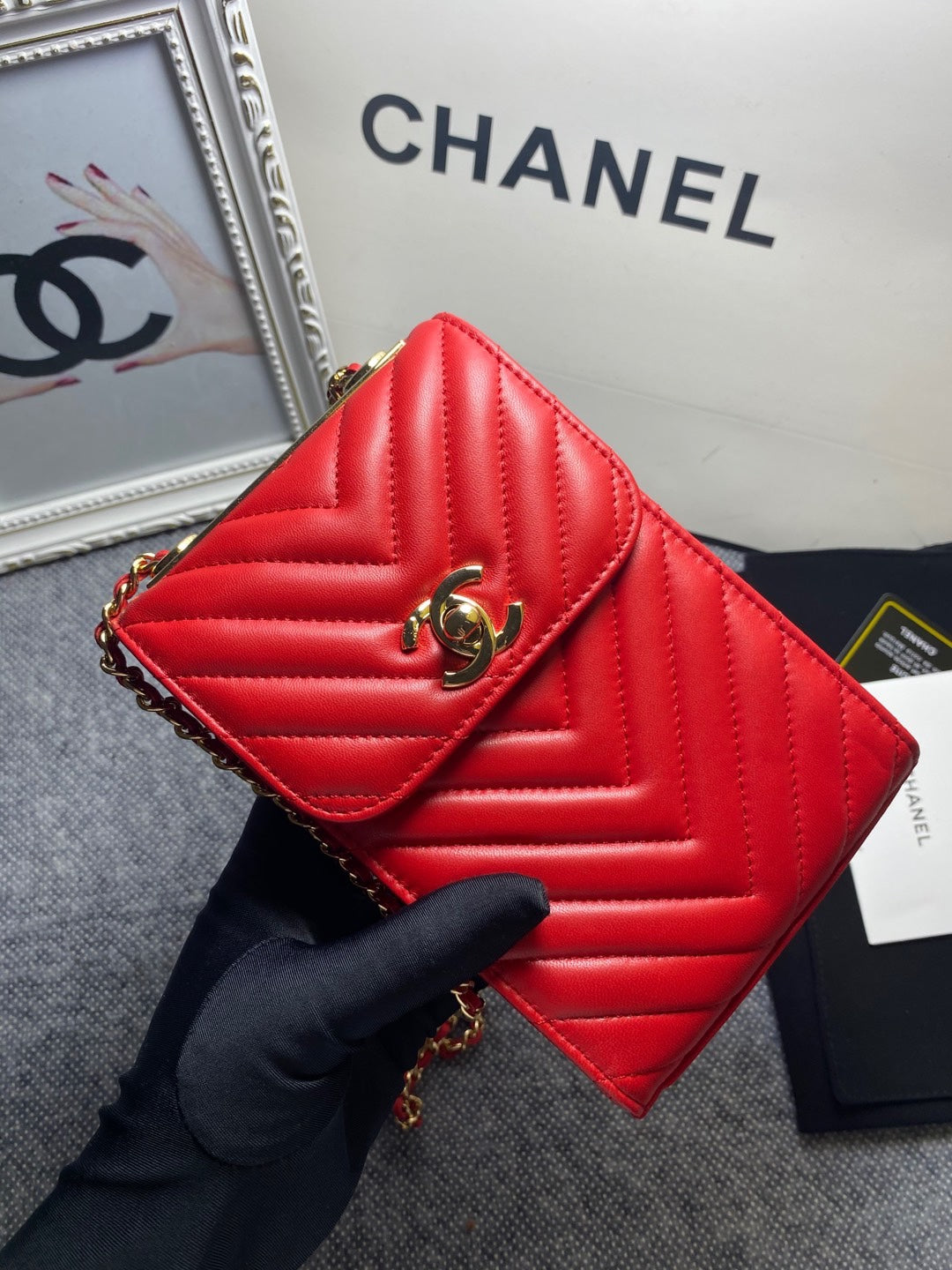 CHL Chevron Trendy CHL Phone Red Handbag