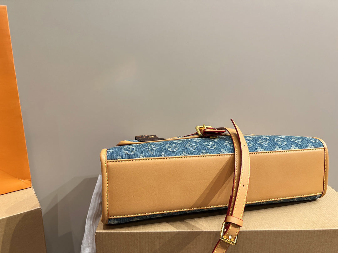 EN - Luxury LUV 729 Travel Bag