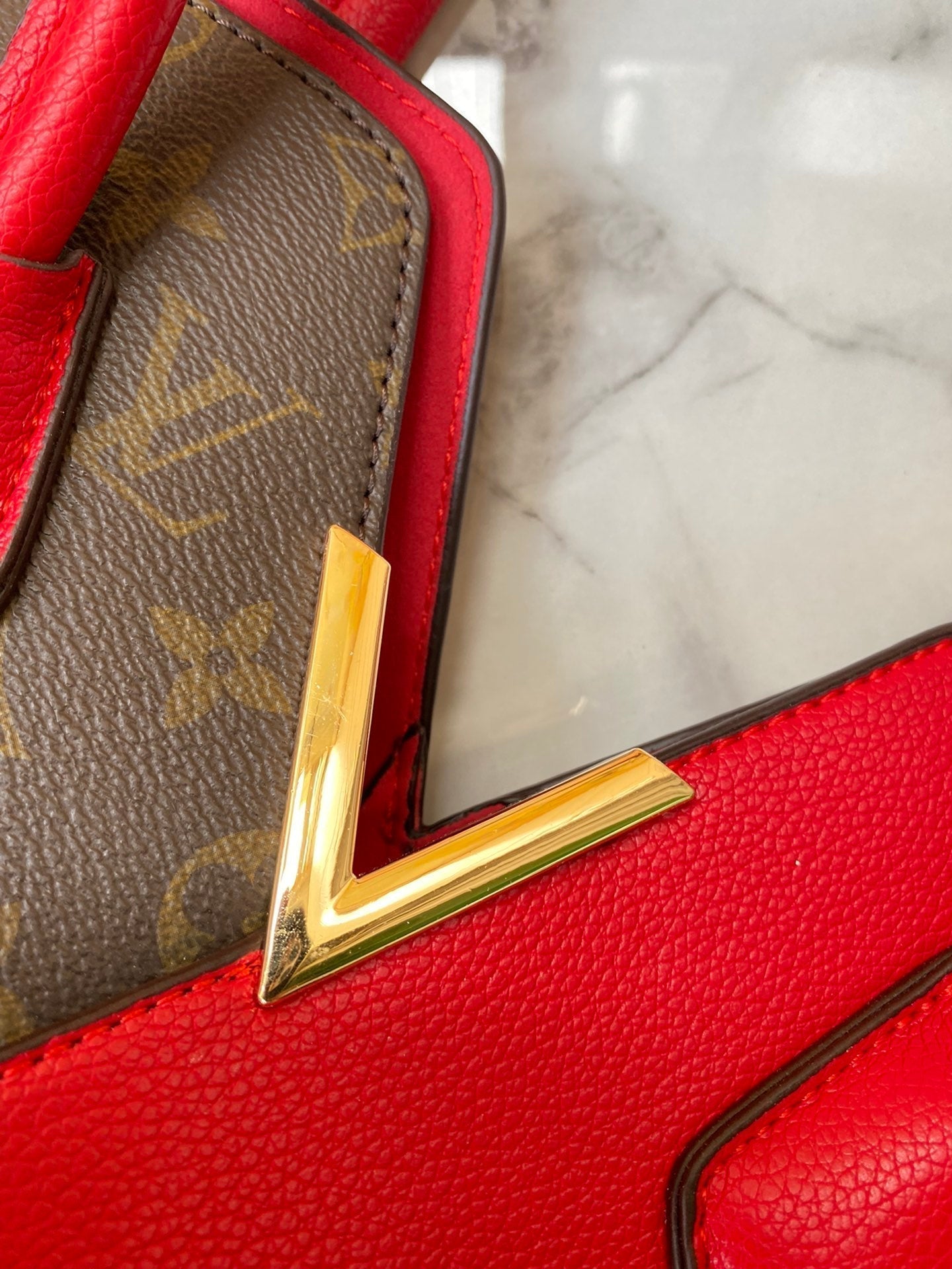 EN - Luxury LUV 780 Travel Bag