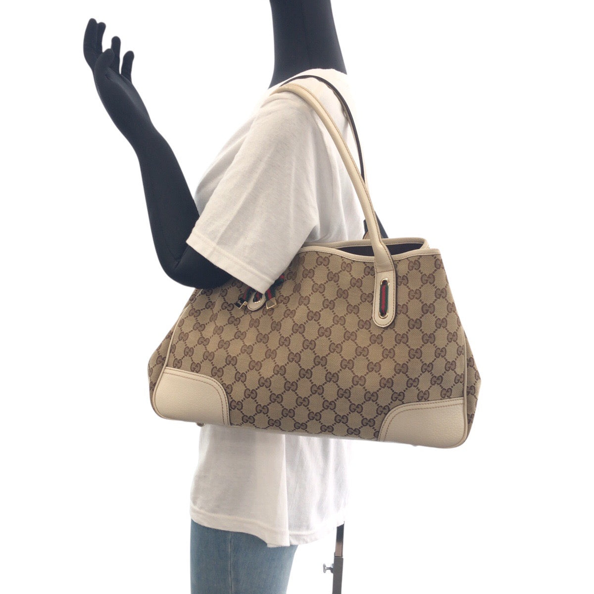 Gucci GG Ivory omen Leather Canvas Beige Gold Shoulder Bag