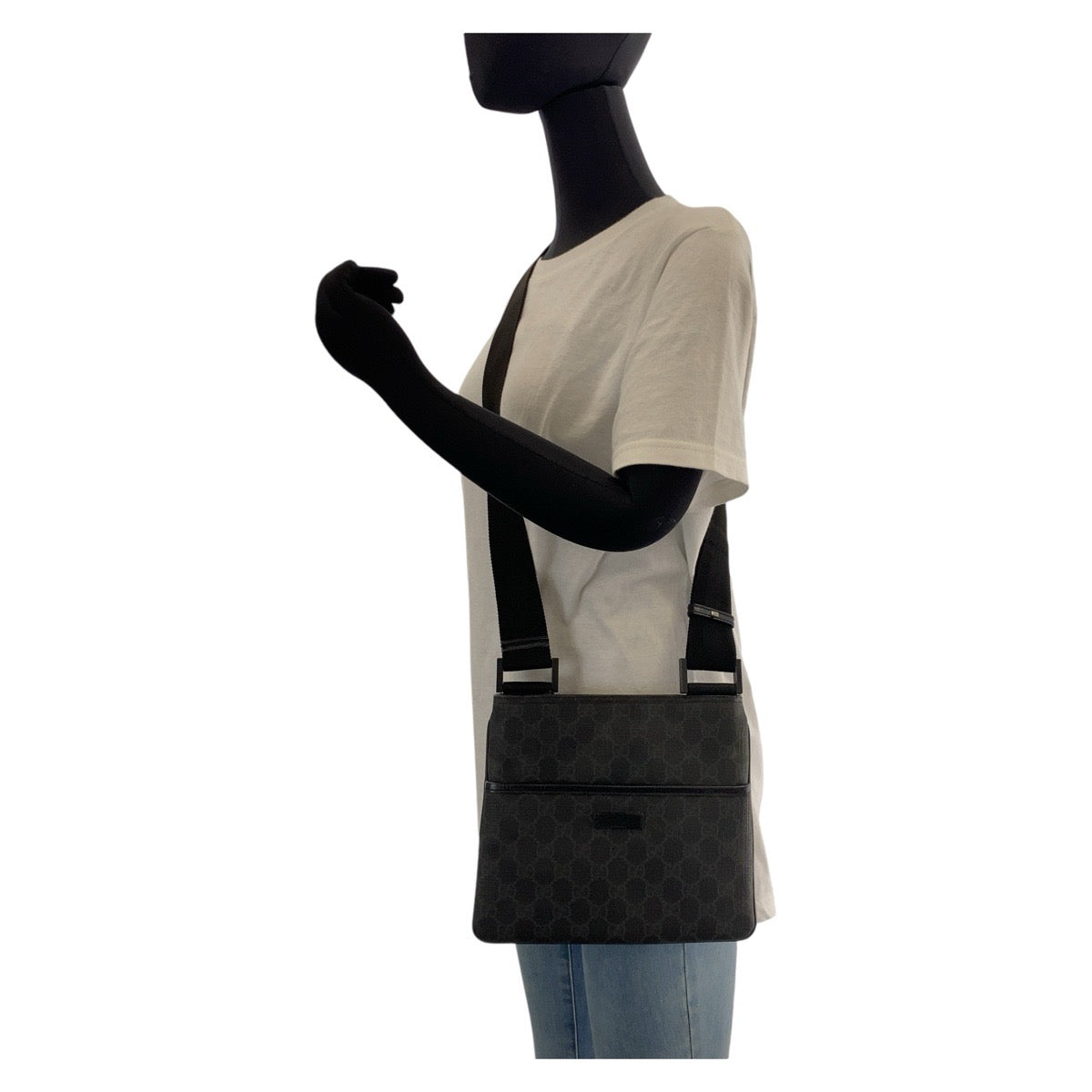 Gucci GG Supreme Pochette Unisex Canvas Black Shoulder Bag