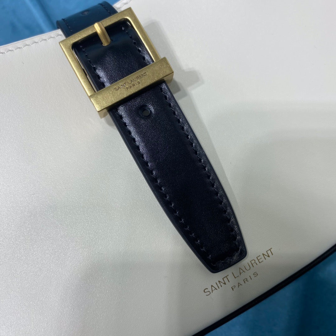 YSL Saint Laurent Shoulder Bag 95In24Cm Ysl 3404