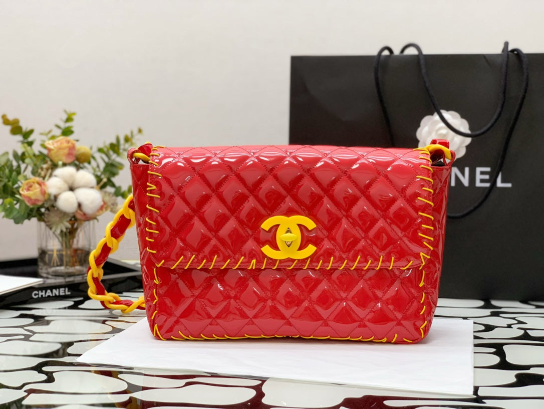 CHLVinyl Classic Yellow 29cm 11.5in Red Shoulder Bag
