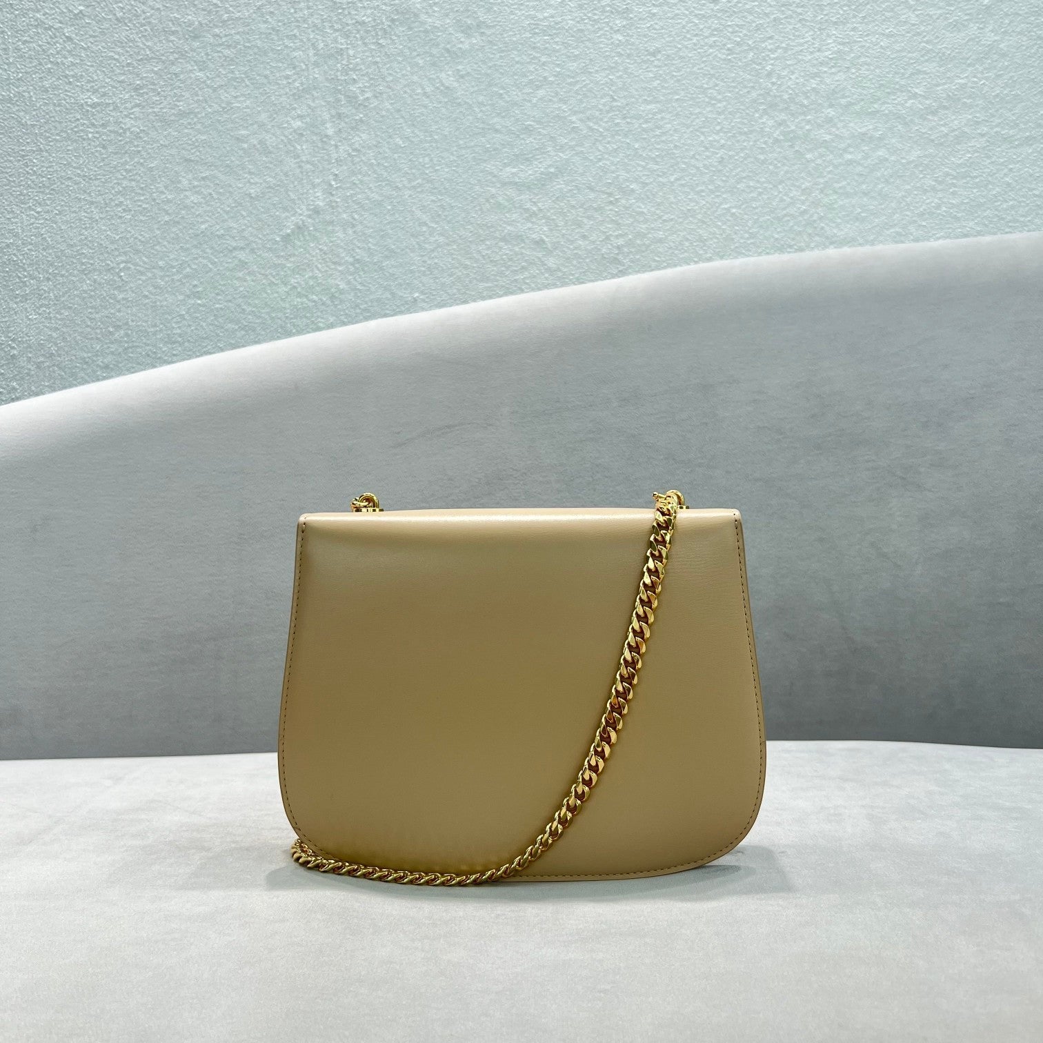 Top Quality Besatop Quality Triomphe For Women Beige Chain Travel Bag