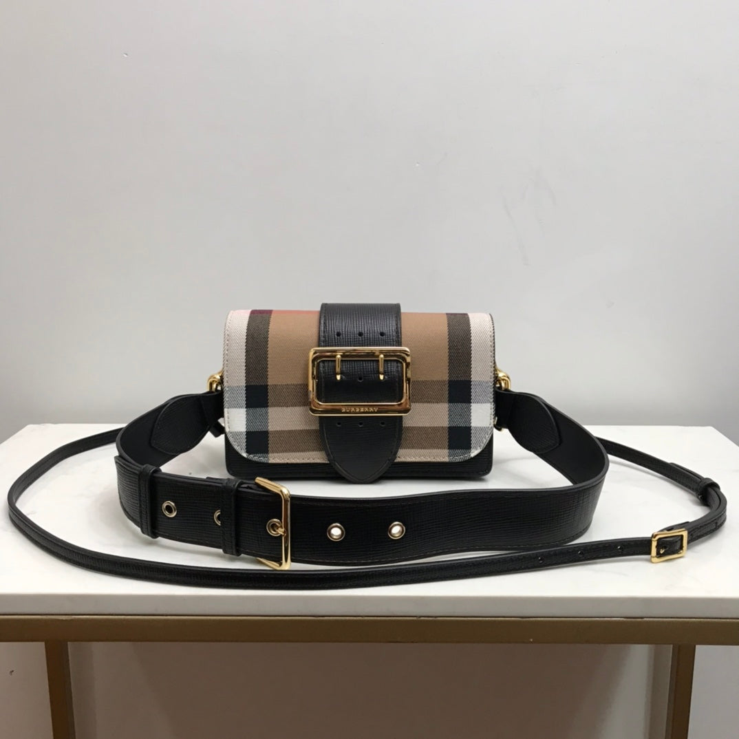 Top Quality Bridle Ho Check And Buckle Black Small Crossbody Bag 78In20Cm 6887