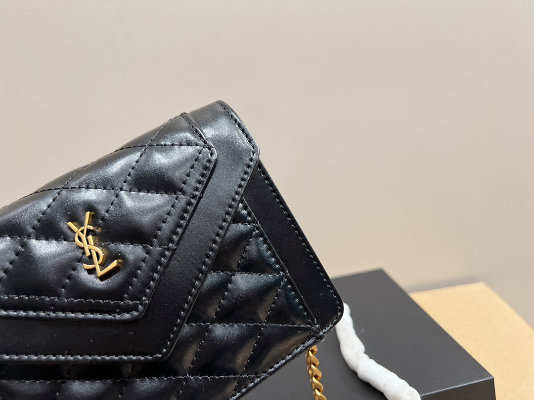 EN - Luxury SLY 319 Travel Bag