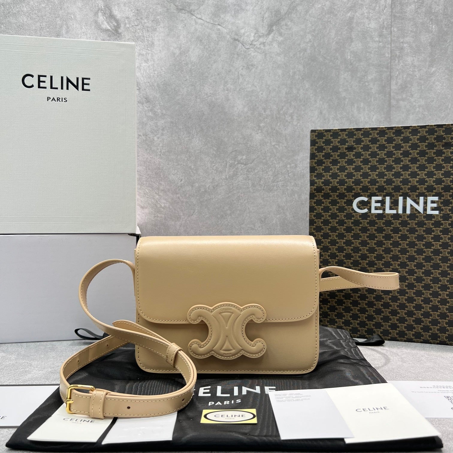 Top Quality Classique Cuir Triomphe Bag For Beige Travel Bag 9In22Cm 3760