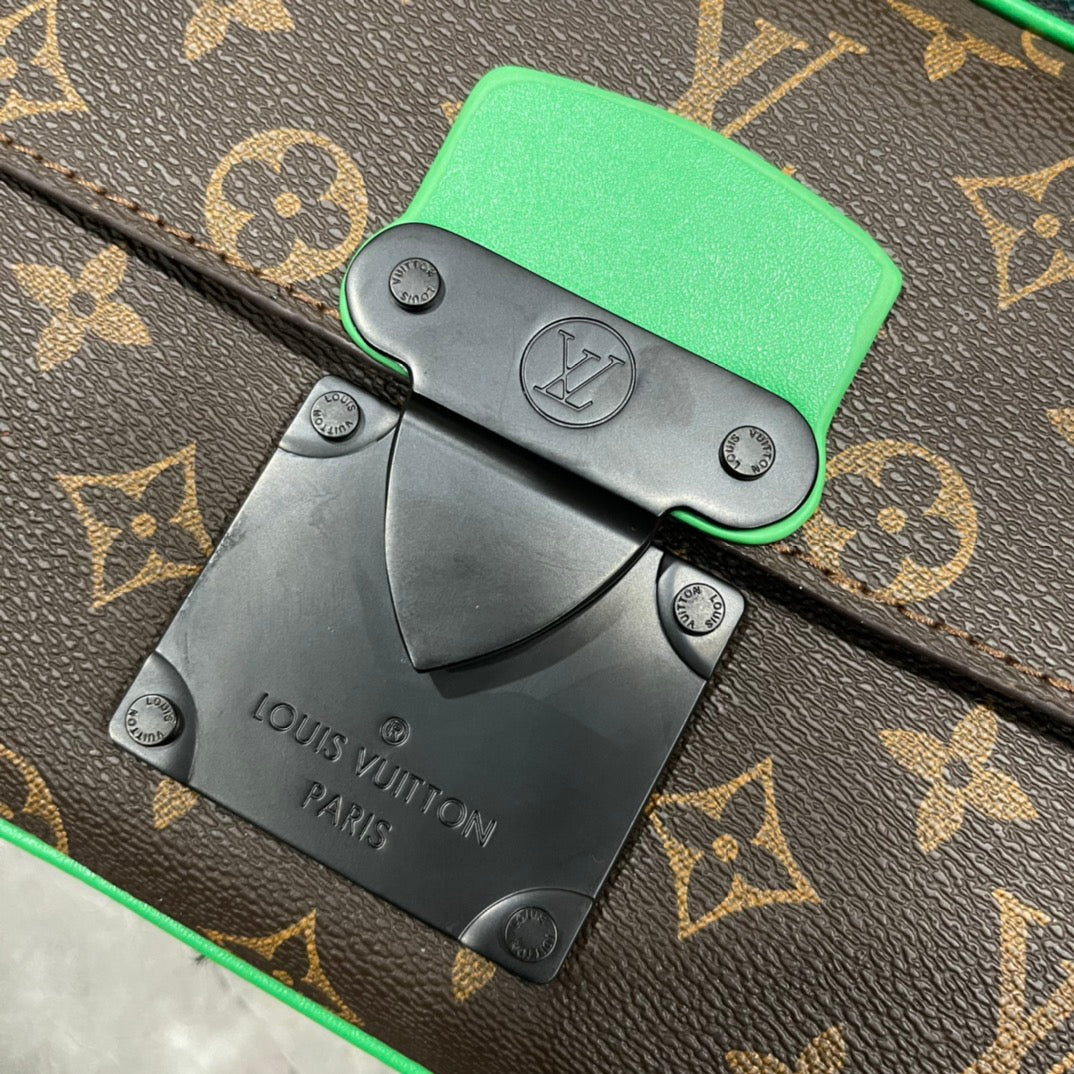 EN - Luxury LUV 851 Travel Bag