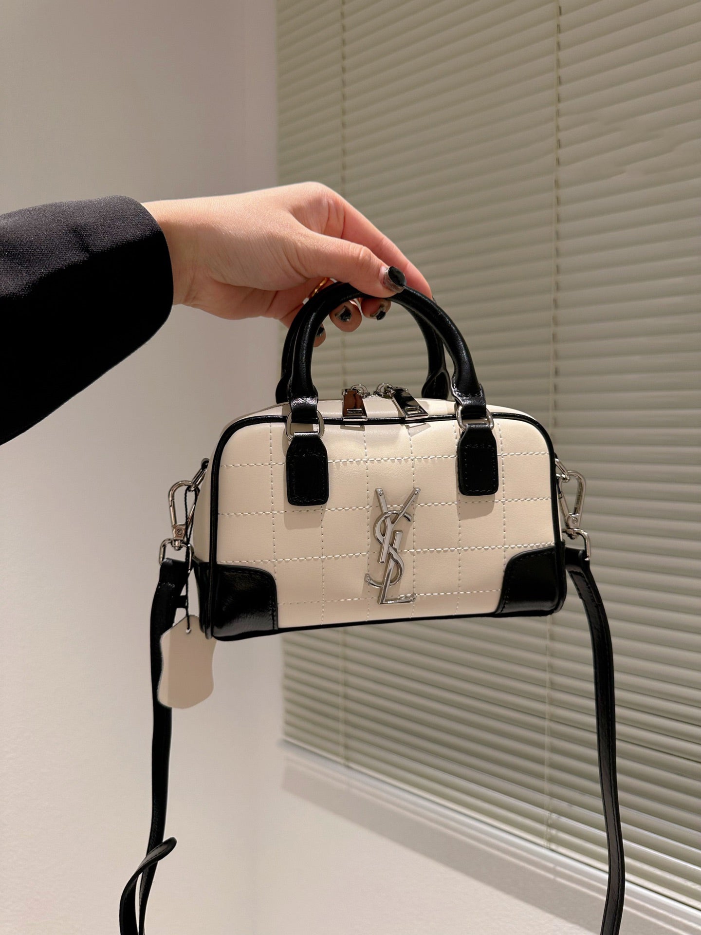 EN - Luxury SLY 294 Travel Bag