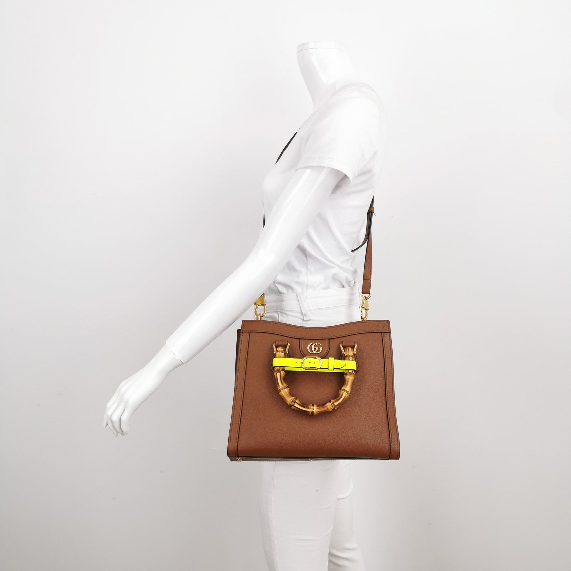 Gucci Diana Bamboo Top Handles Leather Calfskin Brown Tan Crossbody Bag