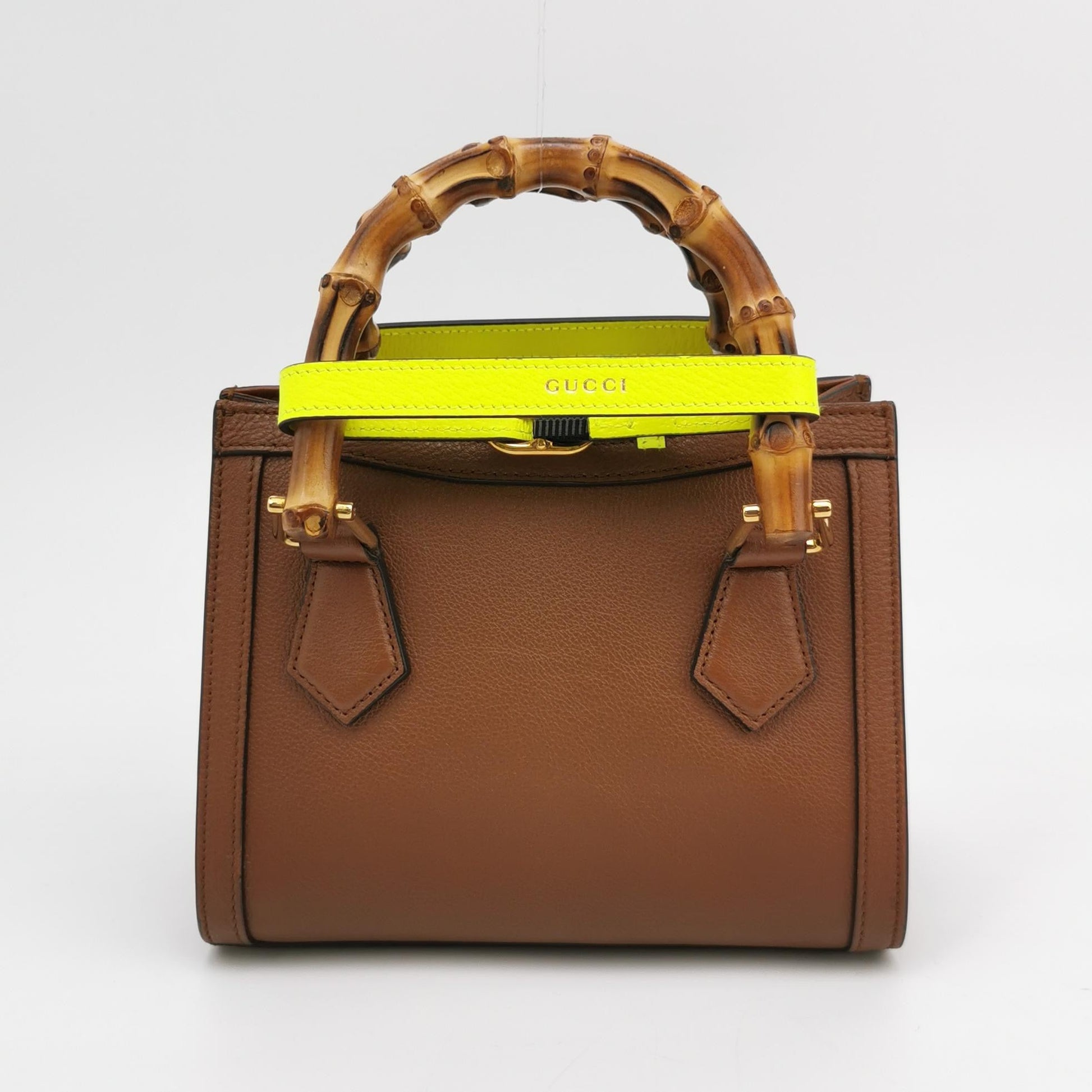 Gucci Diana Bamboo Handle Strap Leather Brown Tan Mini Travel Bag