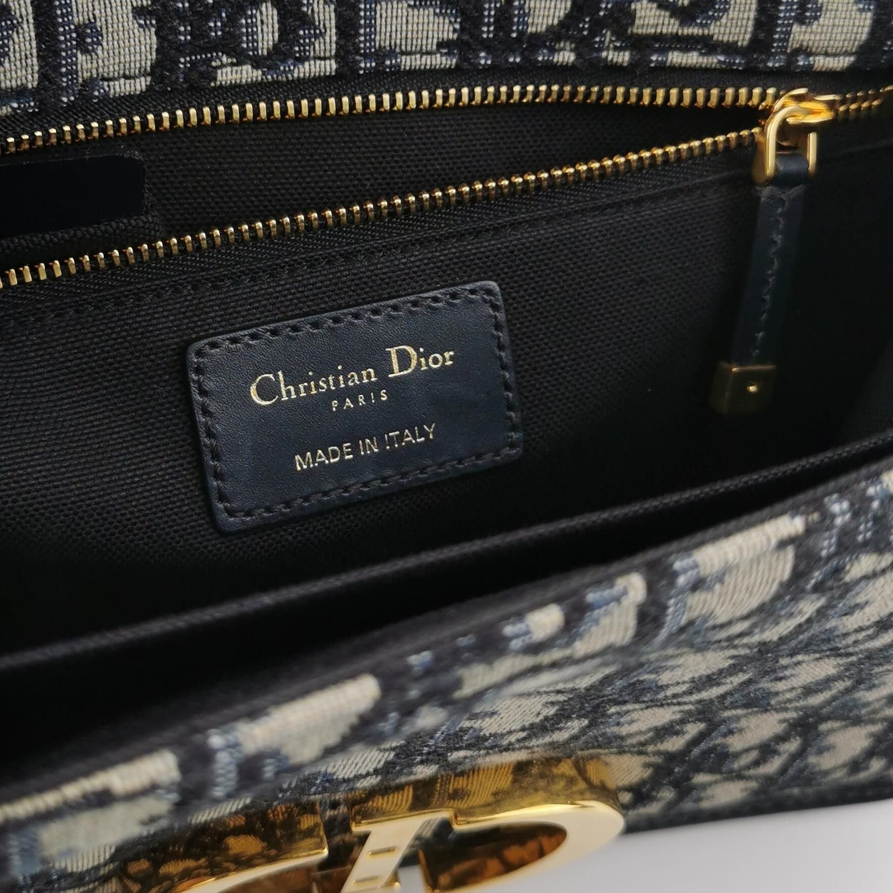 Dior Handbag 30Montaigne Bag in and Oblique CD Leather Canvas Medium