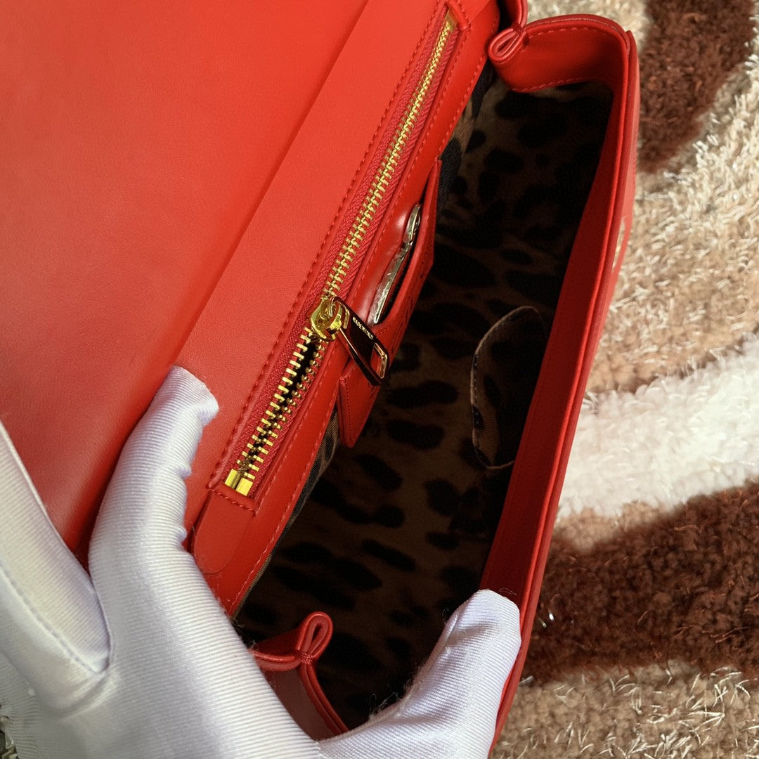Top Quality Top Quality Handbag In Dauphine Red Medium Travel Bag