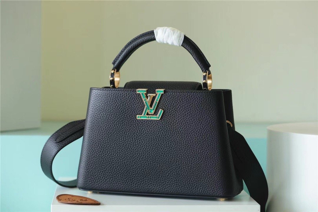 Top Quality Capucines Bb Taurillon For Women Black Crossbody Bag