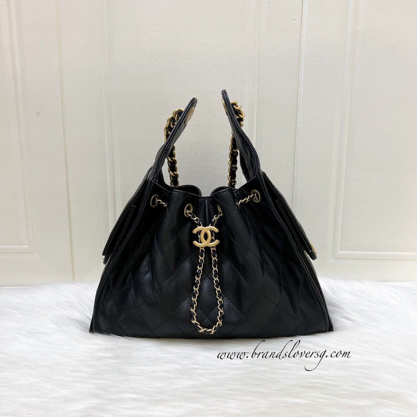 Chanel [Like New - Local Set - Mar 2025] 25 Small Hobo Bag in Black Caviar and AGHW (Model: )
