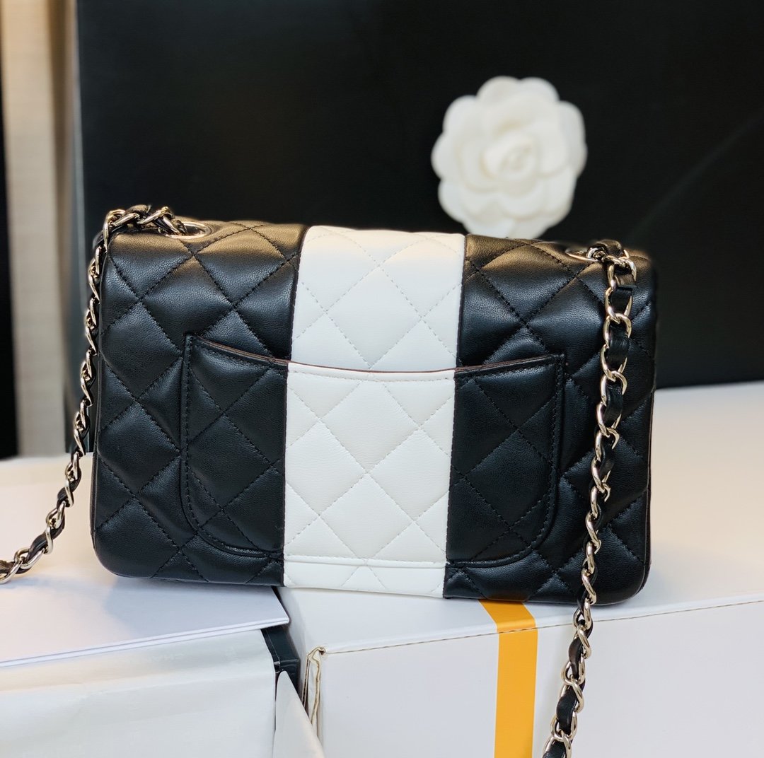 CHLMini 7.8in 20cm Black Flap Mini Bag