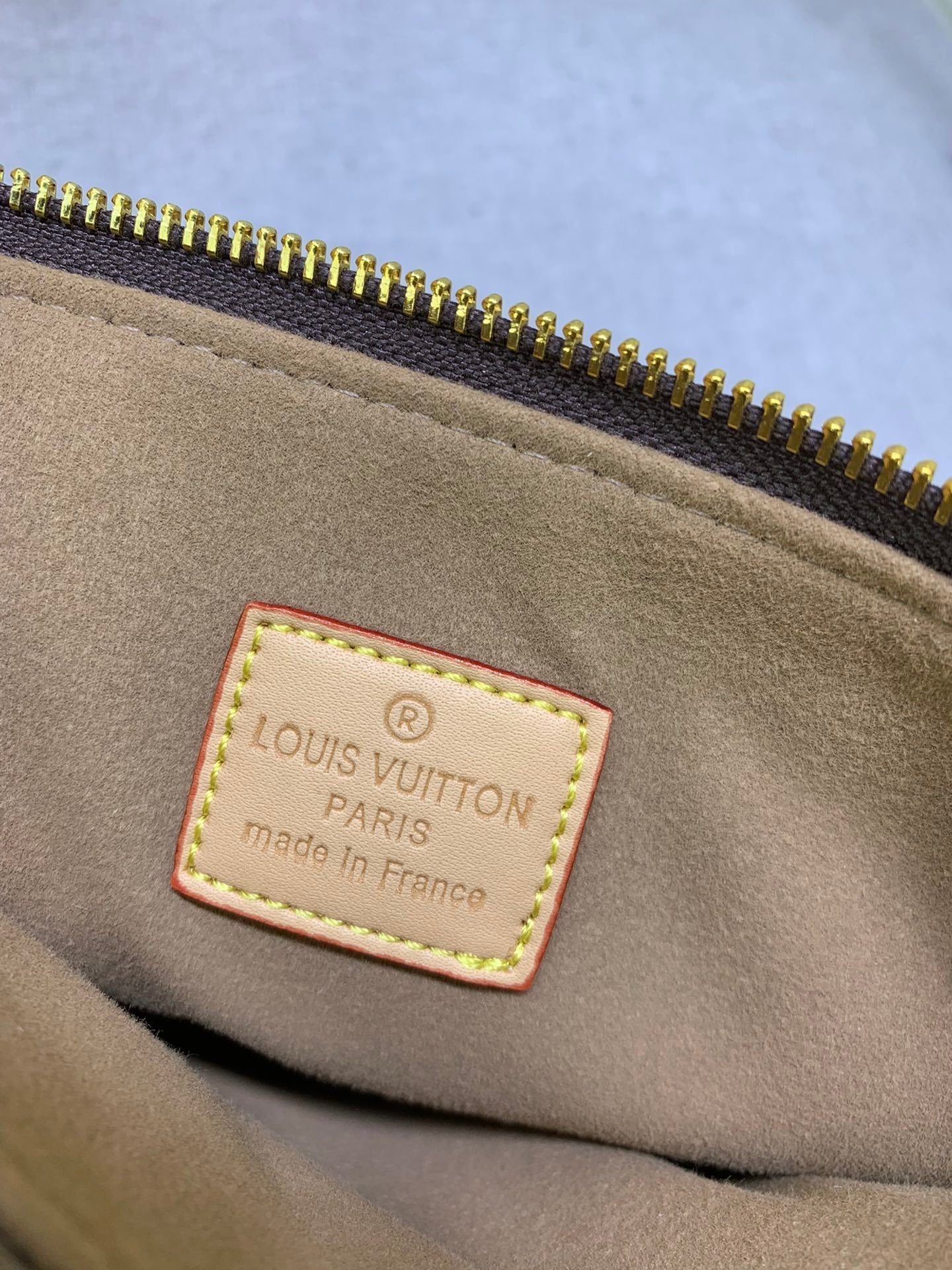 EN - Luxury LUV 880 Travel Bag