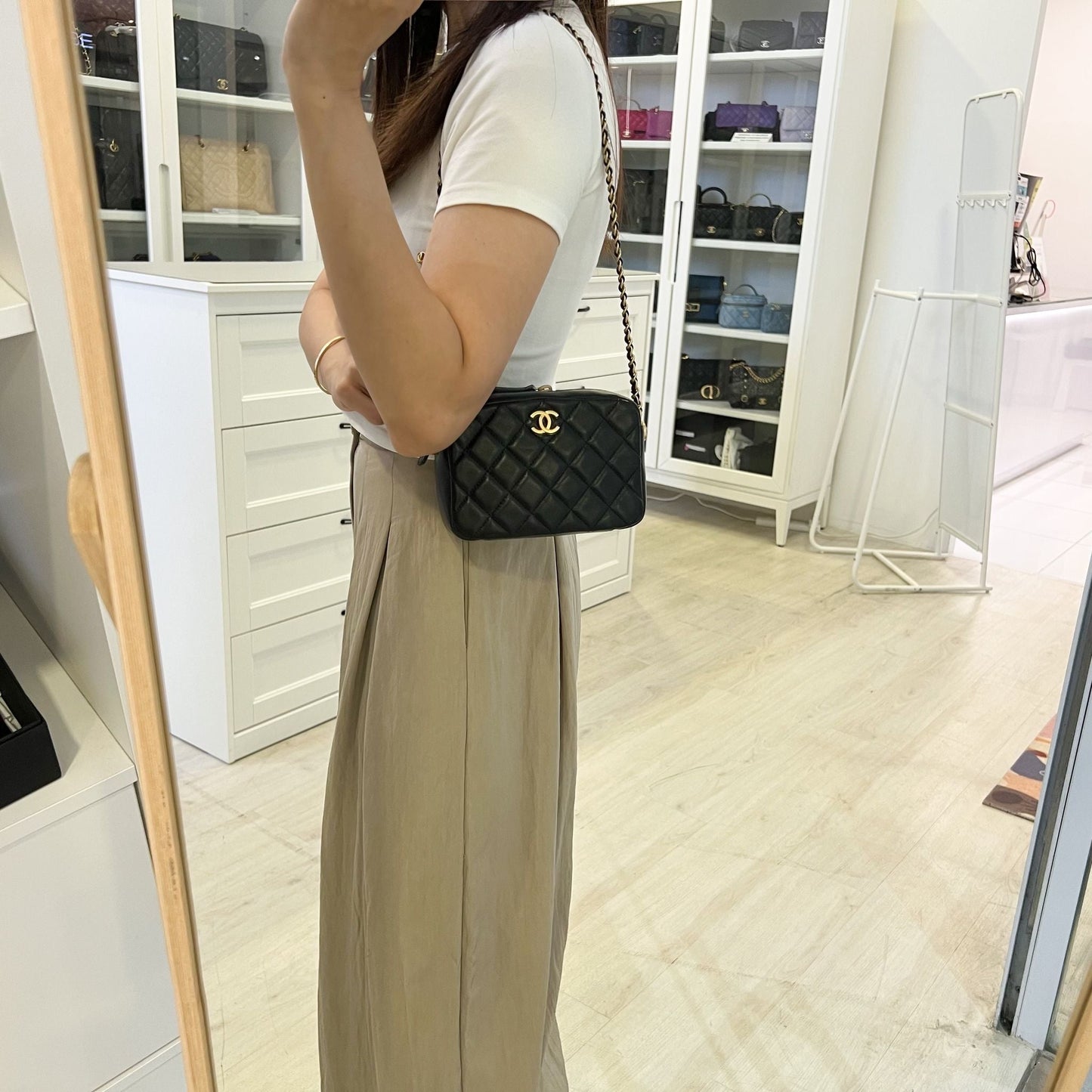 Chanel Pearl Crush Camera Bag in Black Lambskin AGHW