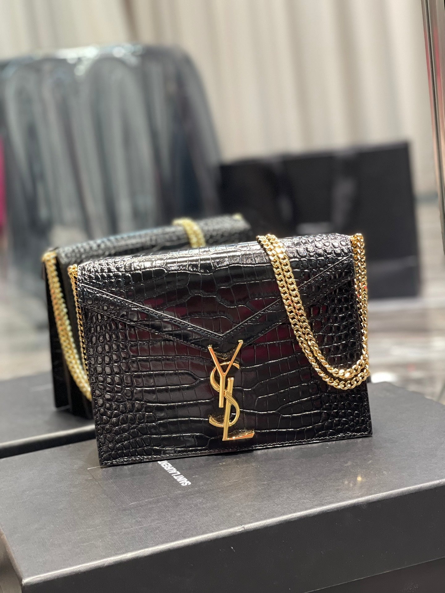 YSL Saint Laurent Cassandra 8in 22cm Black Medium Chain Handbag