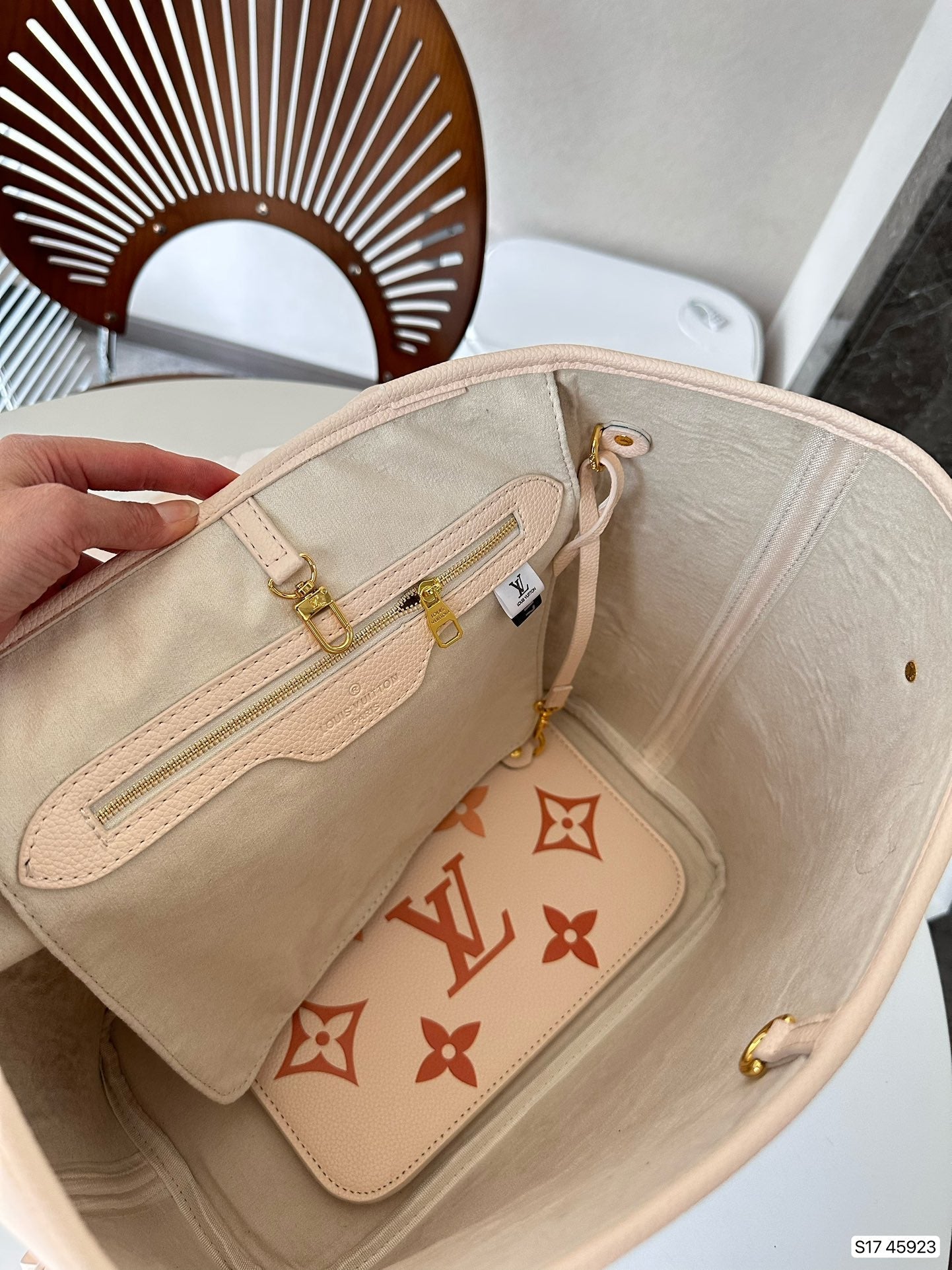 EN - Luxury LUV 843 Travel Bag