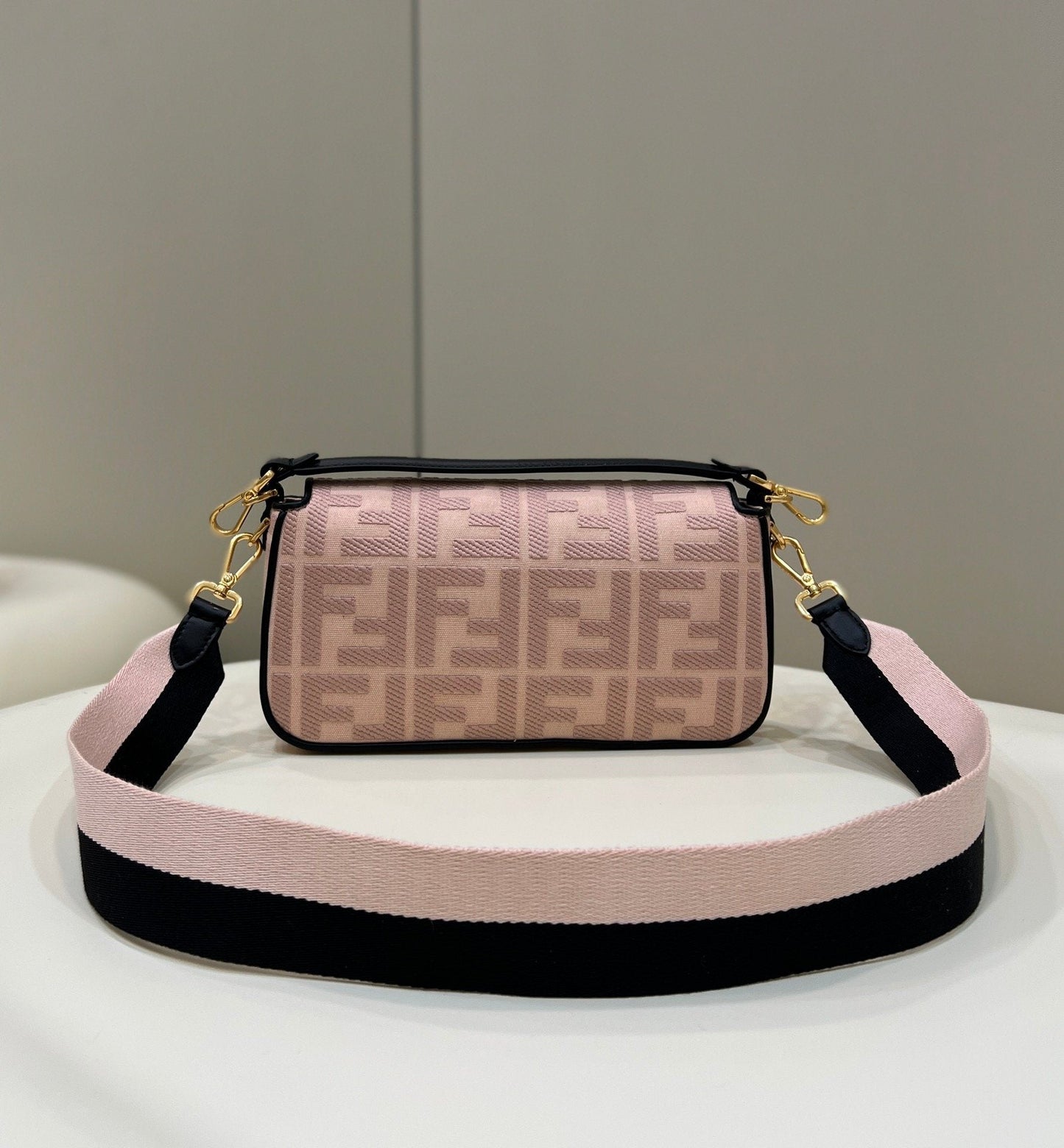 Fendi Top QualityTop Quality Baguette Light Pink FF Crossbody Bag