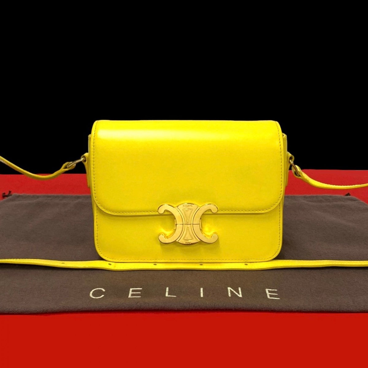 Shoulder Bag Calfskin, Yellow Triomphe Metal Teen Leather Logo