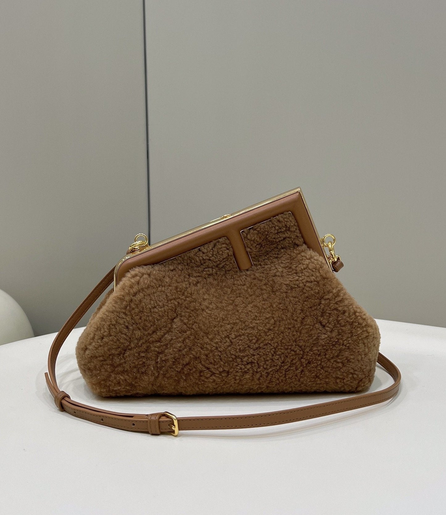 Fi First Mink Bag For Woman Brown Small Travel Bag