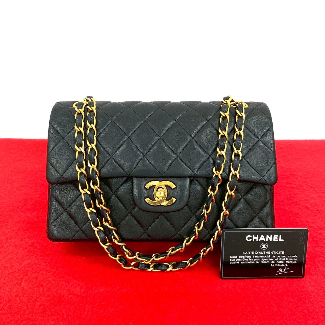 Matelasse Lambskin Shoulder Bag 106