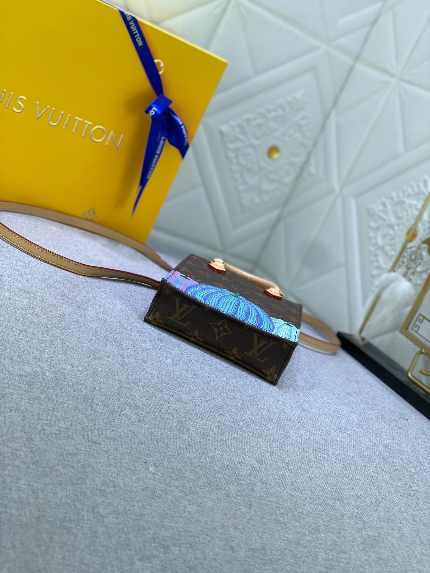 EN - Luxury LUV 821 Travel Bag