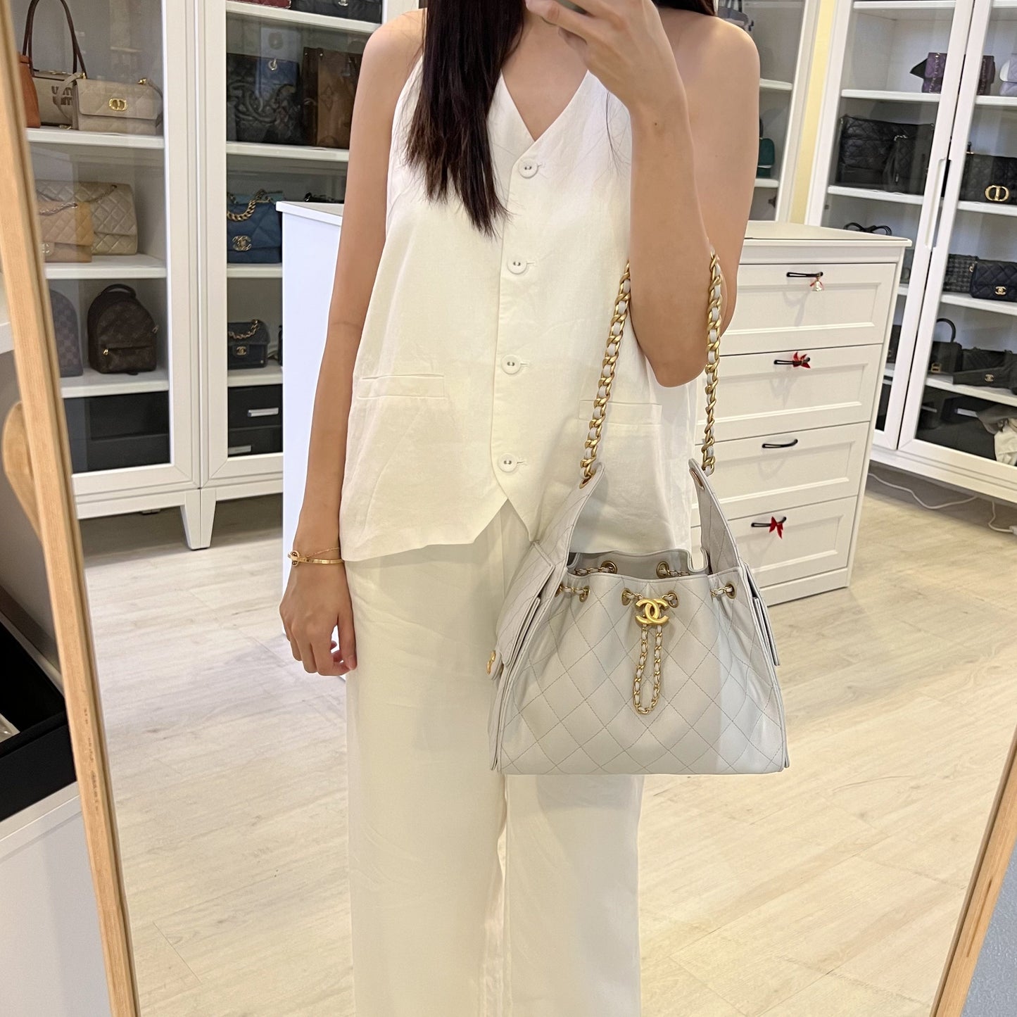 Chanel [Un - June 2025] 25 Small Hobo Bag in Grey Caviar and AGHW (Model: )
