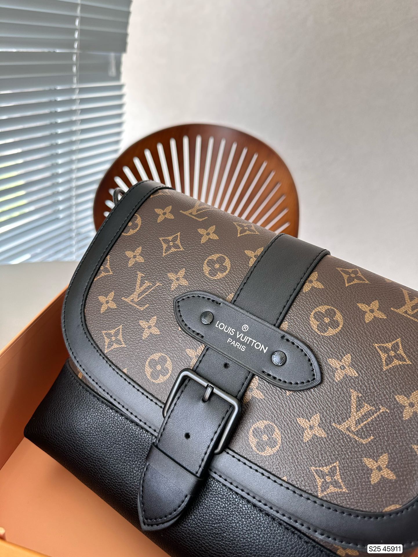 EN - Luxury LUV 840 Travel Bag