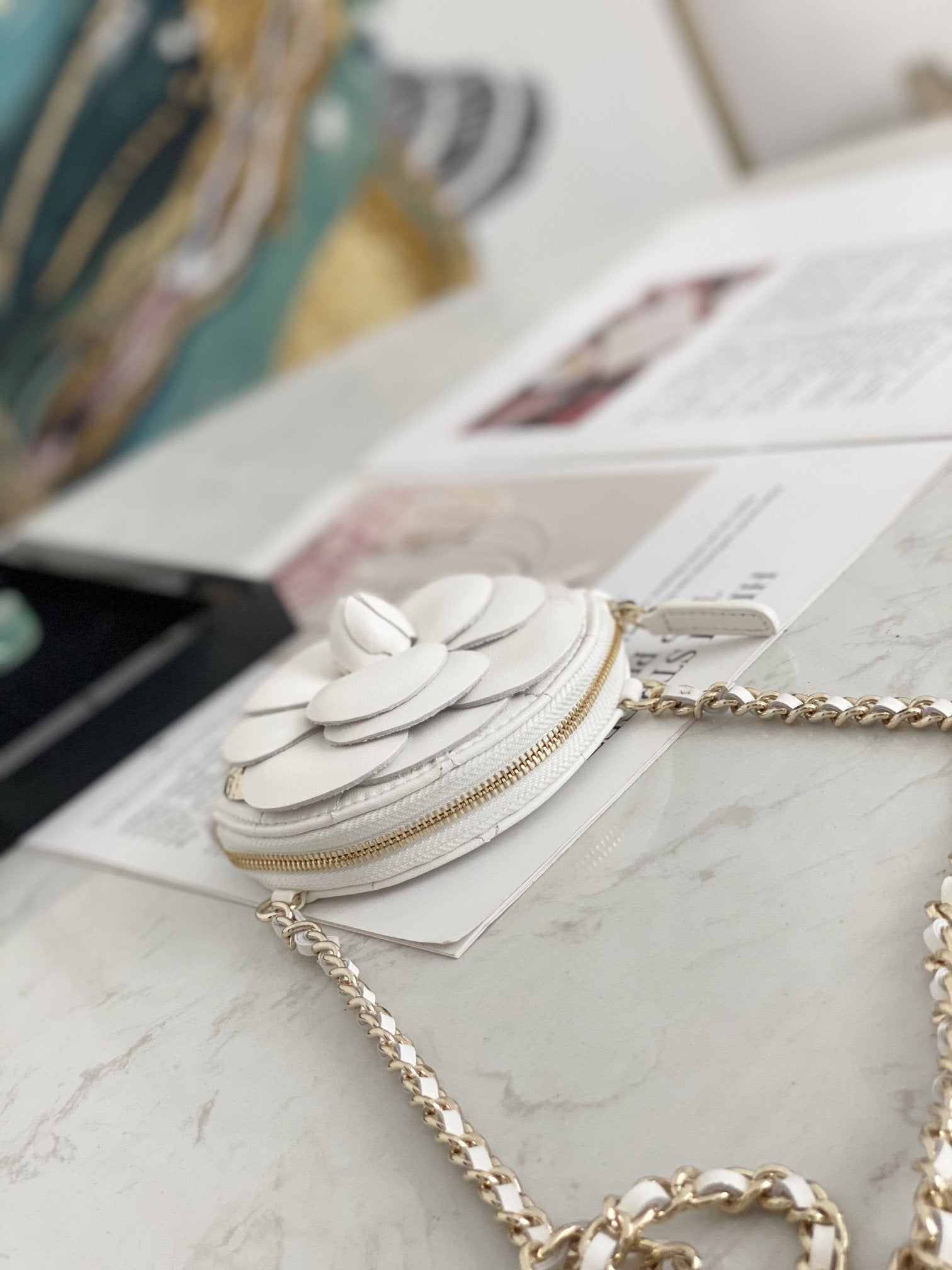 CHL Camellia 11cm 4in White Chain Clutch Bag
