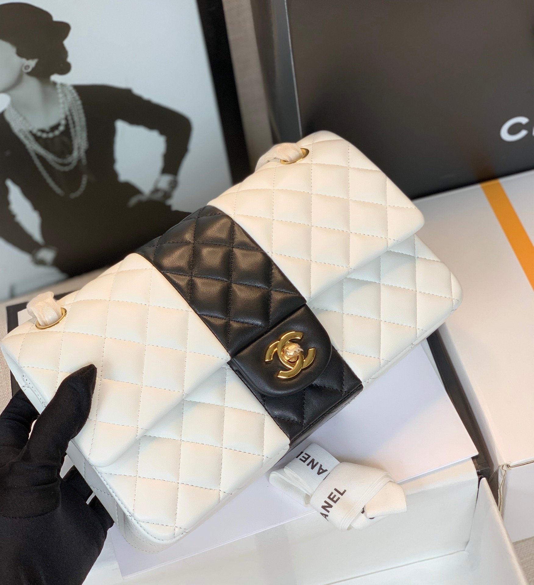 CHLMini 9.8in 25cm White Flap Mini Bag