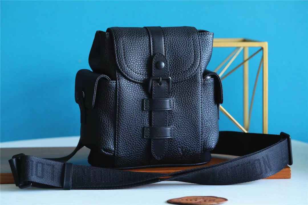 Top Quality Christopher Xs Taurillon For Men Black Crossbody Bag