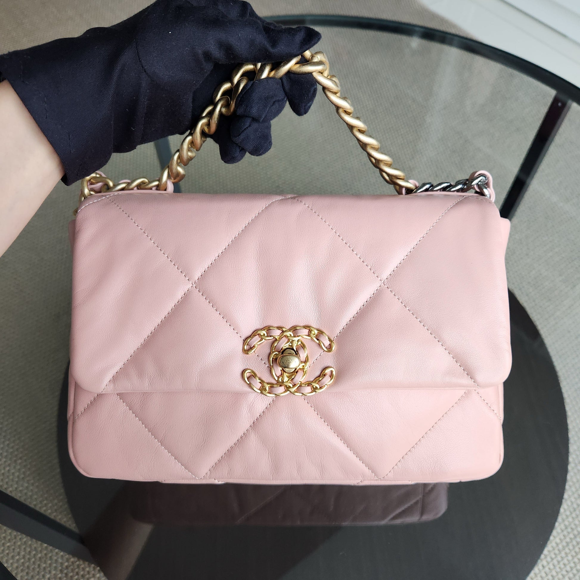 Chanel 19 Bag - Sakura Goatskin Two-tone Hardware Quilted Pink Handbag