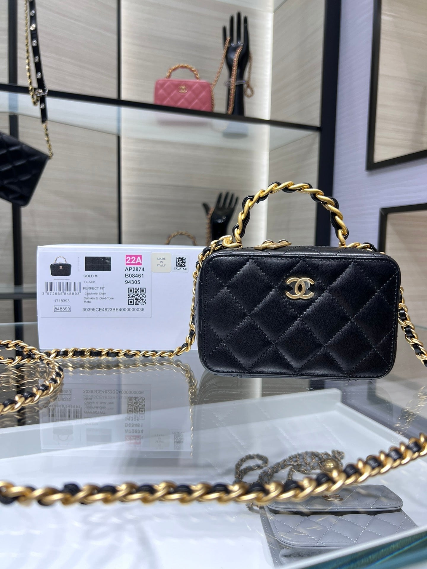 CHLVanity 9cm 3.5in B08811 Black Chain Handbag