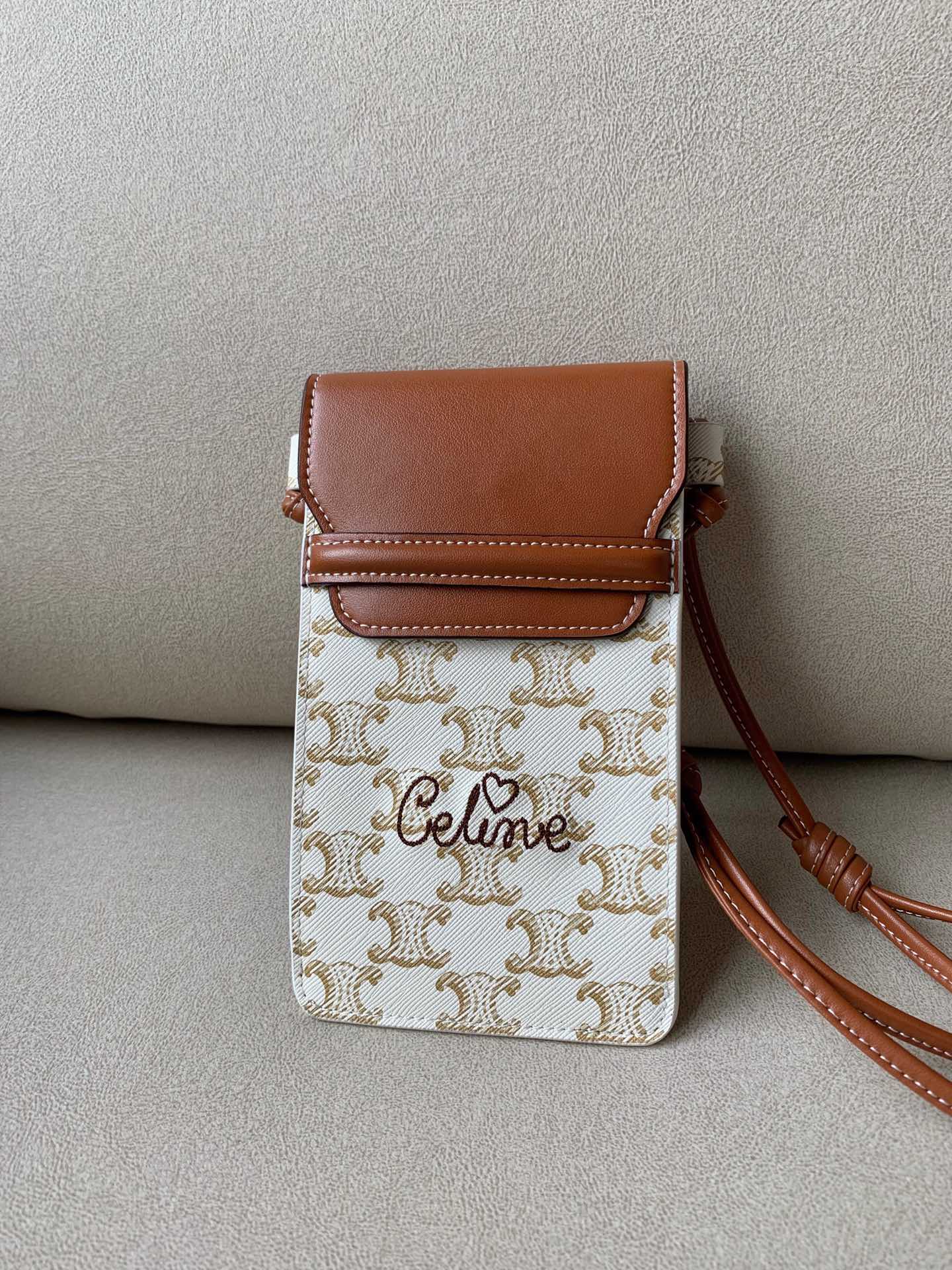 Top Quality Printed Embroidered Flip Phone Bag White Travel Bag