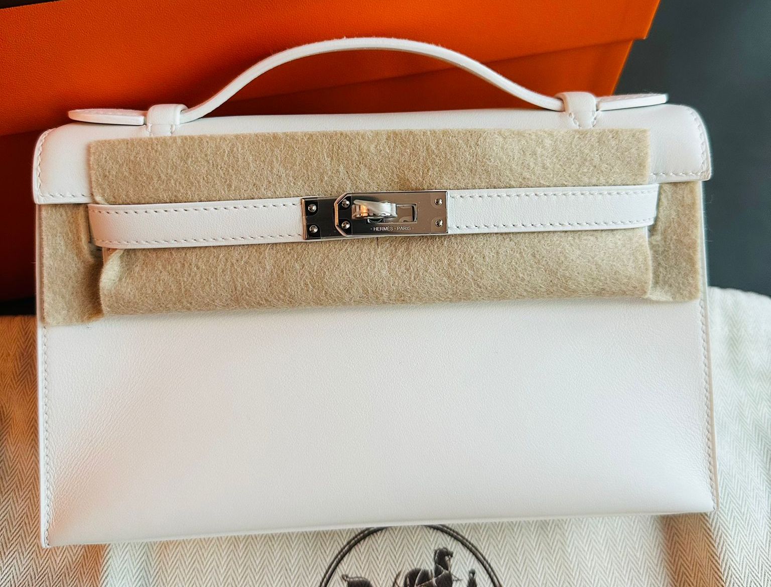 Hermes Kelly Pochette Swift Palladium Hardware Handbag White Travel Bag 2 Jj