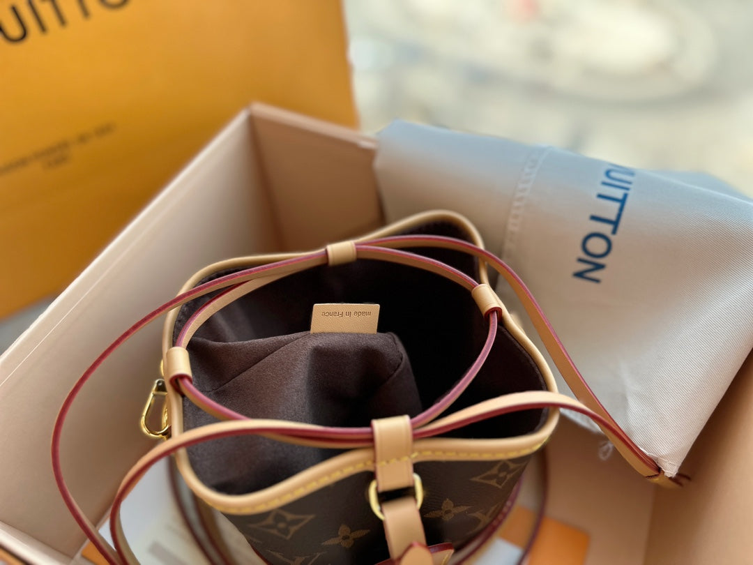 EN - Luxury LUV 727 Travel Bag