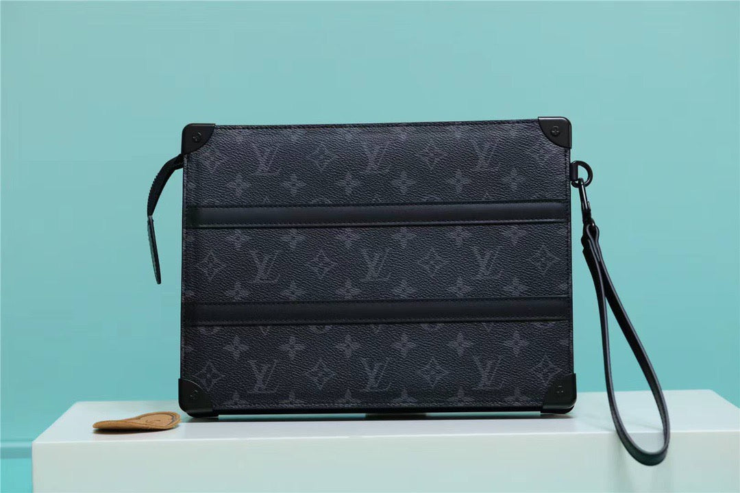 Top Quality Trunk Pouch Eclipse For Men Canvas Monogram Travel Bag
