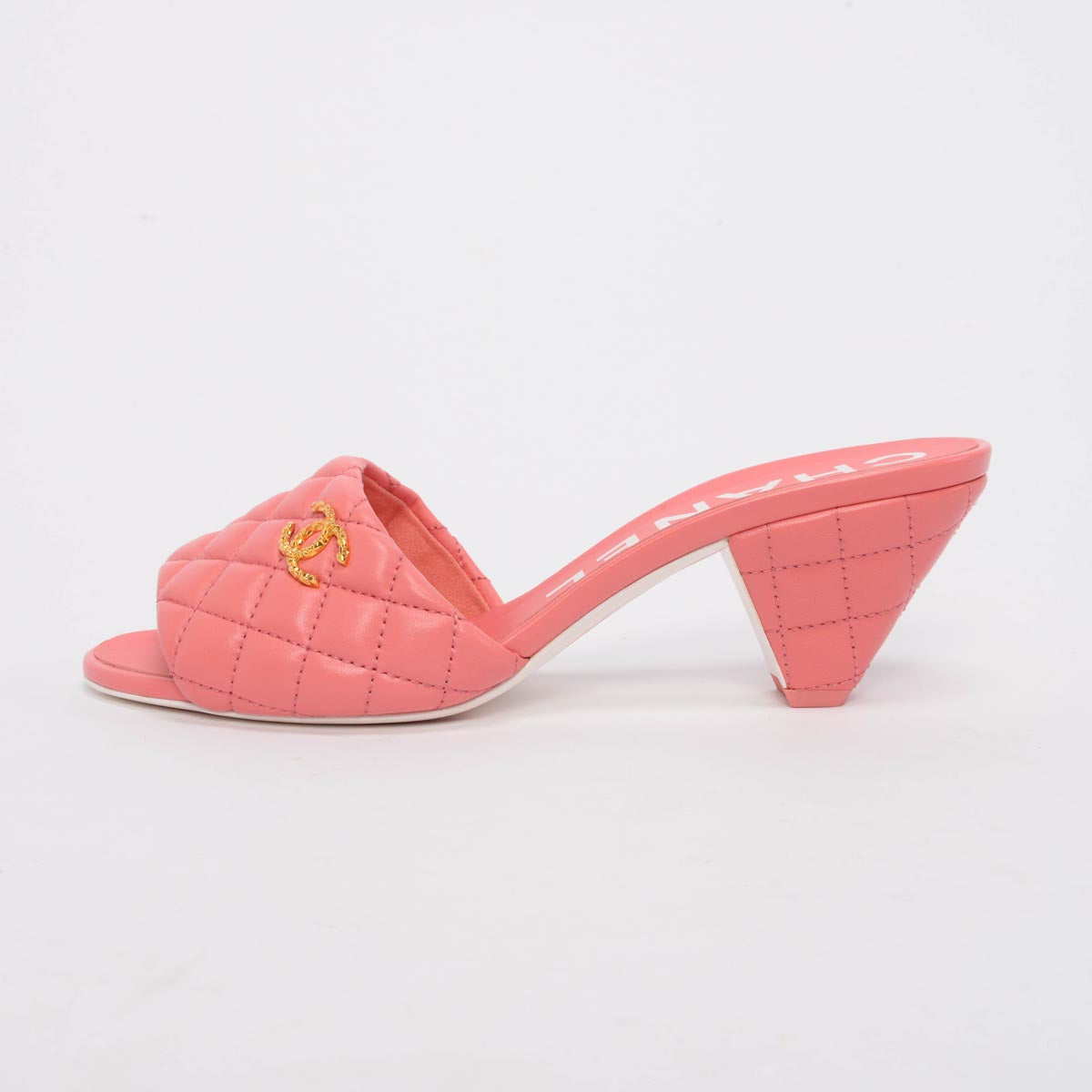Chanel Coral Quilted Lambskin Textured CC Mules 40 Shoes