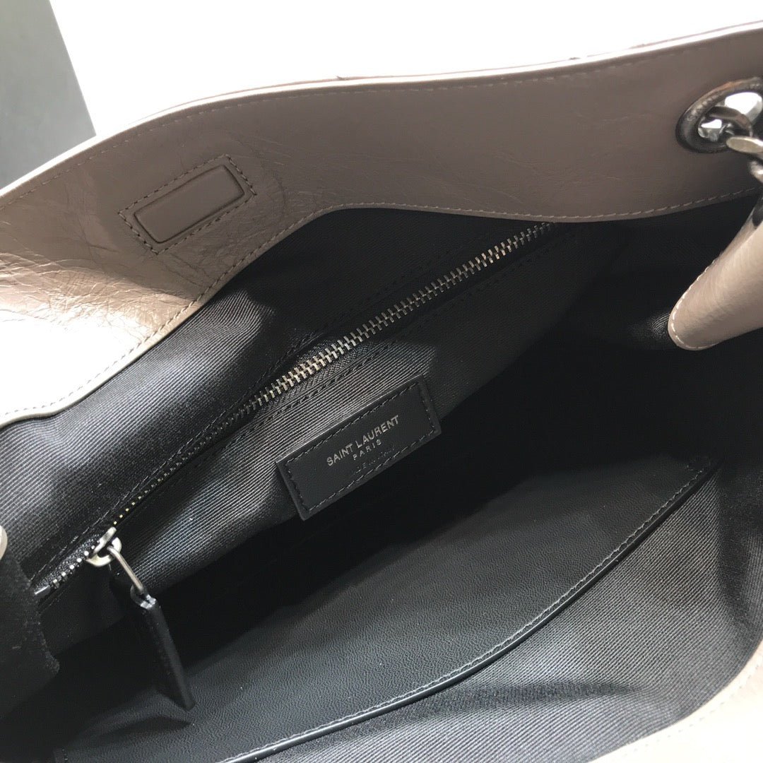 YSL Saint Laurent Niki Shopping Dark 12in 32cm Pink Medium Handbag