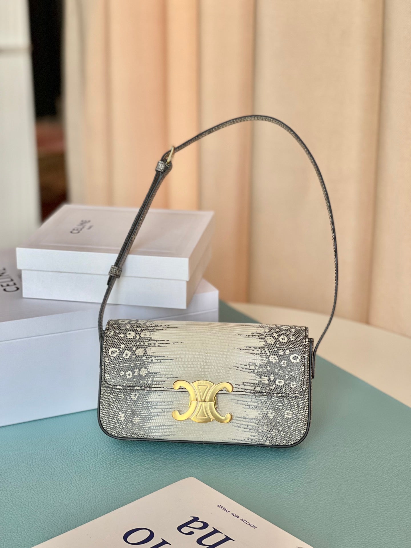 Top Quality Triomphe Shoulder Bag In Lizard 194144Bf502Vg 4994