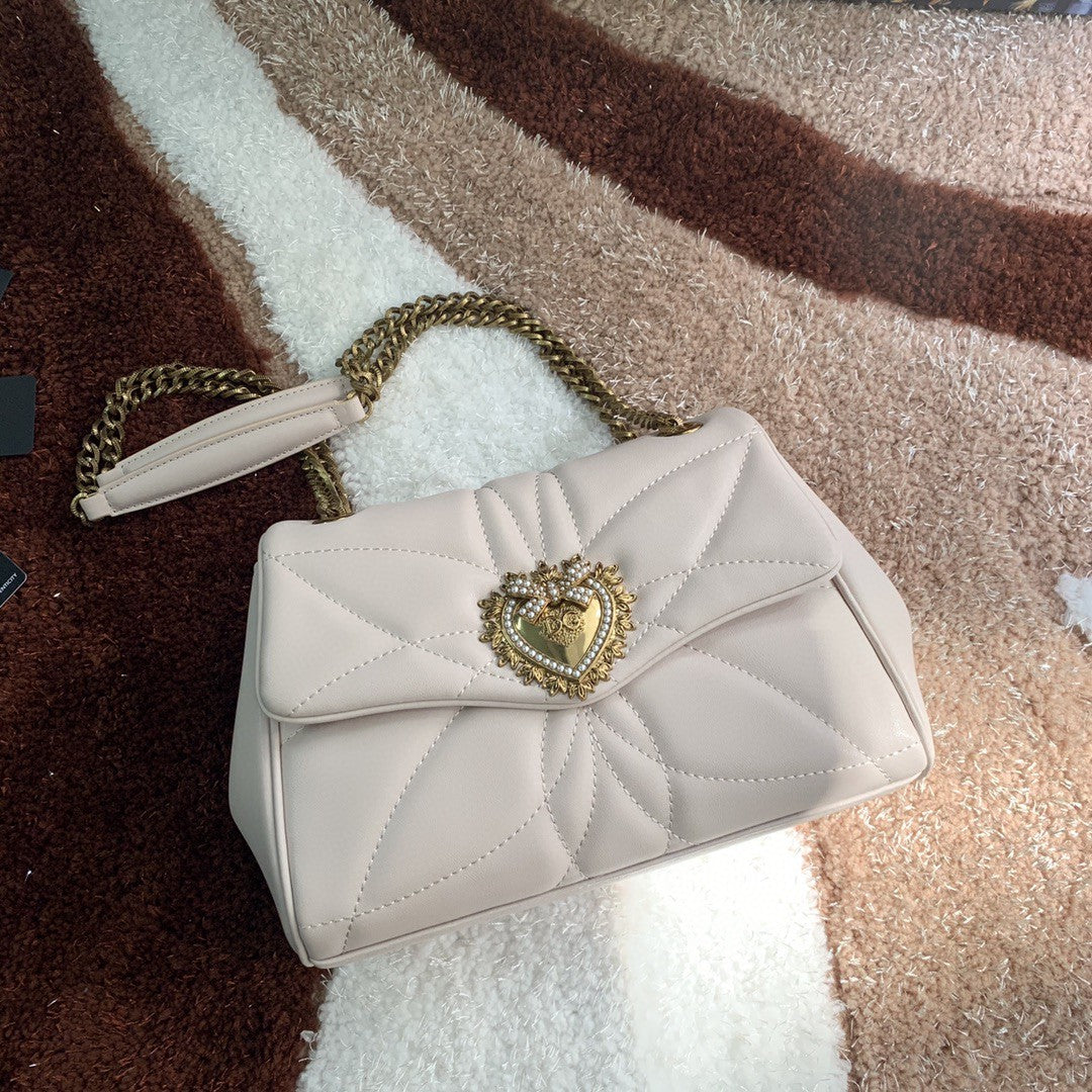 Top Quality Devotion Shoulder Bag In Nappa Quilted White