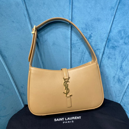 YSL Saint Laurent Le 5 Ã 7 Smooth Beige Shoulder Bag