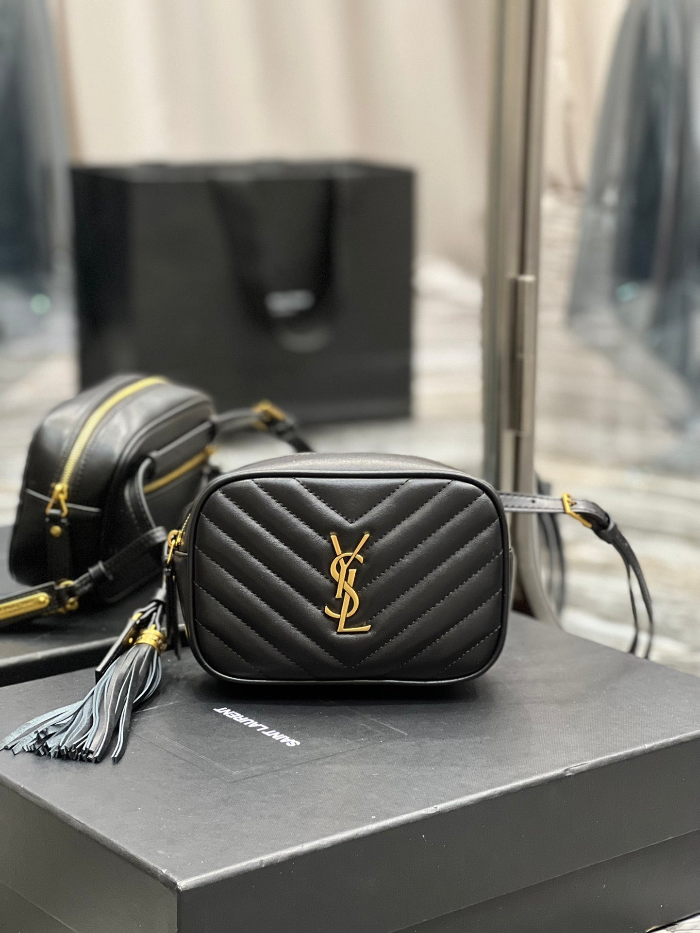 YSL Saint Laurent Lou Handbag Travel Bag Ysl 614031Dv7071000 3203