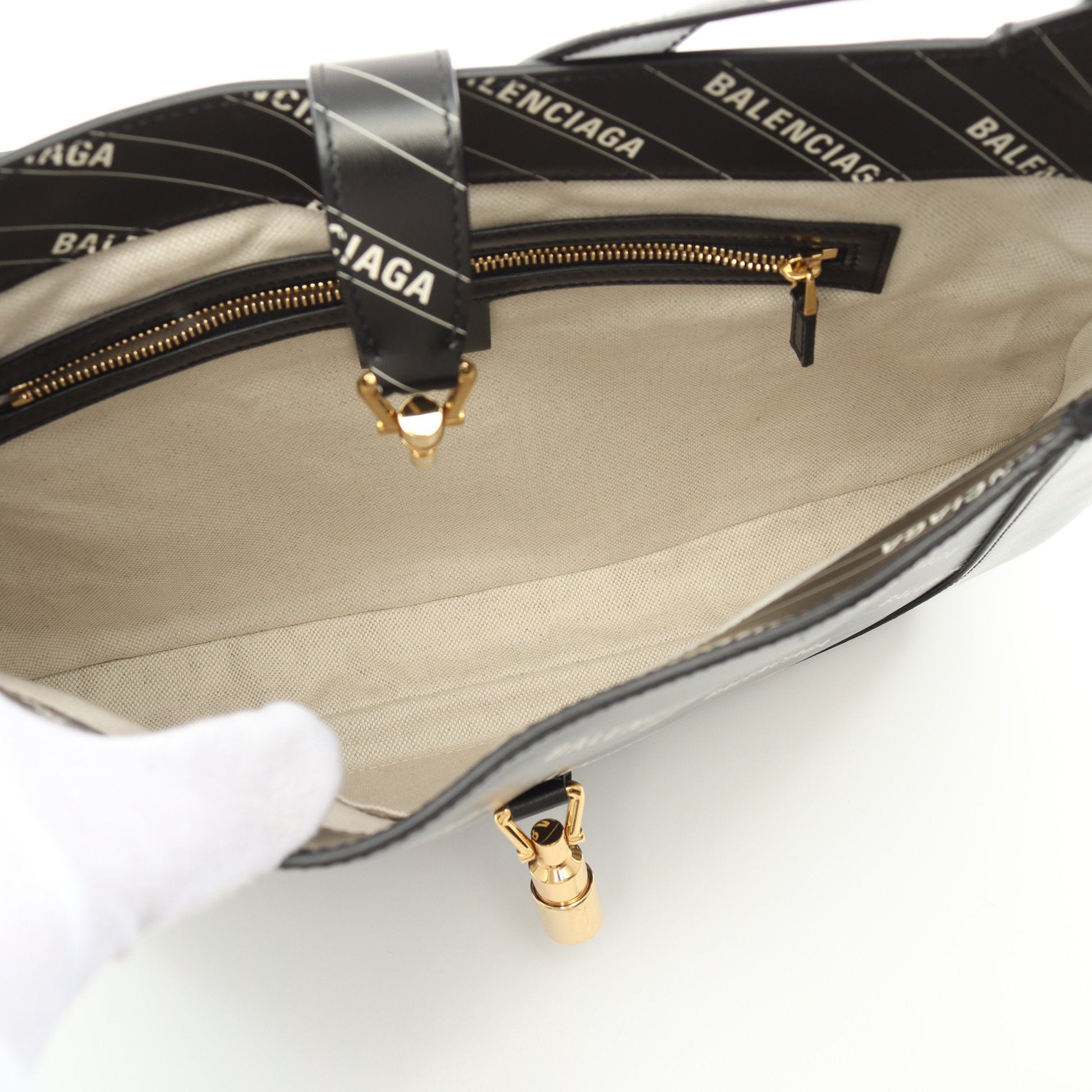 Gucci * Luxury Balenciaga Trending Hacker Leather Black White Shoulder Bag