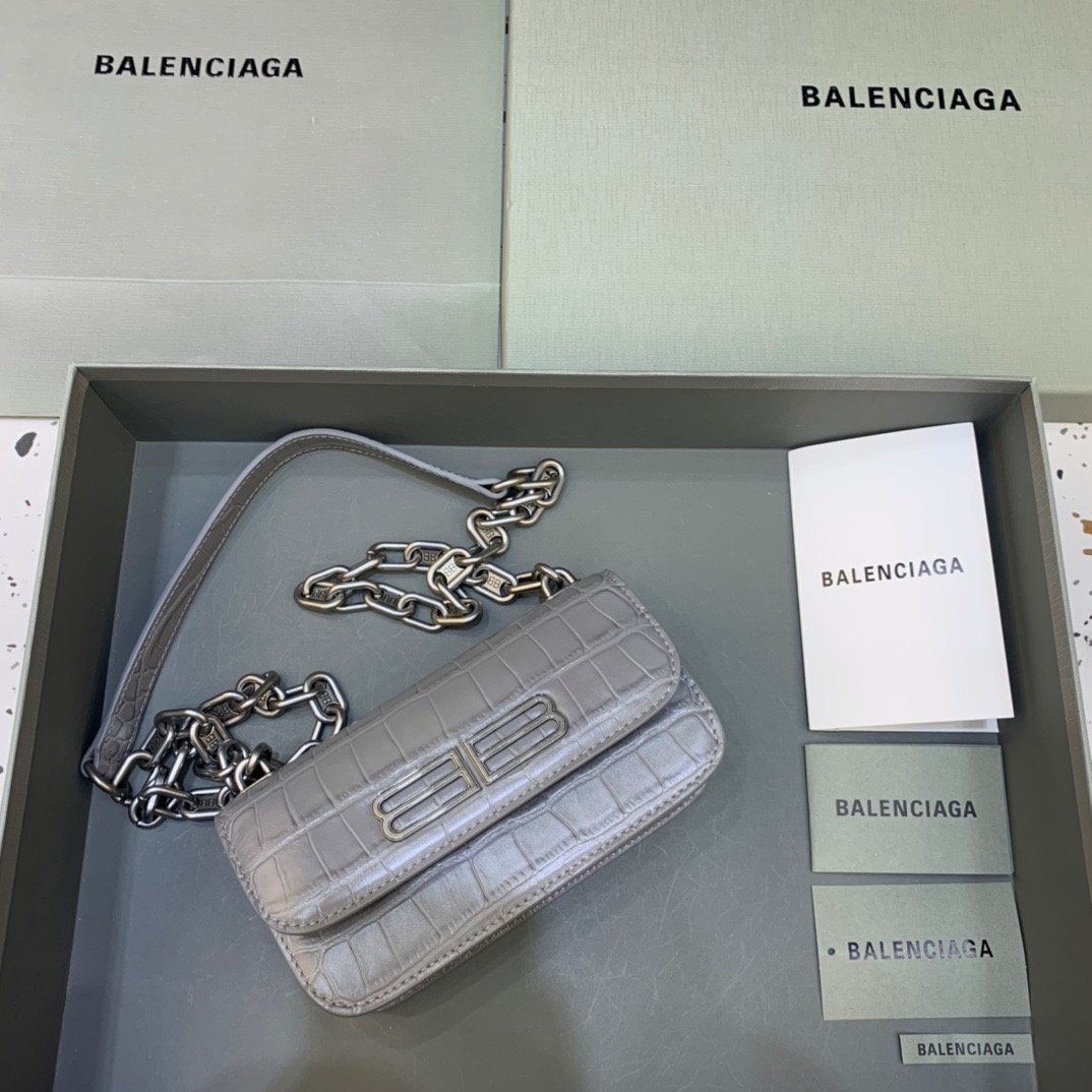 Top Quality Gossip On Shoulder Bag Gray Small Chain