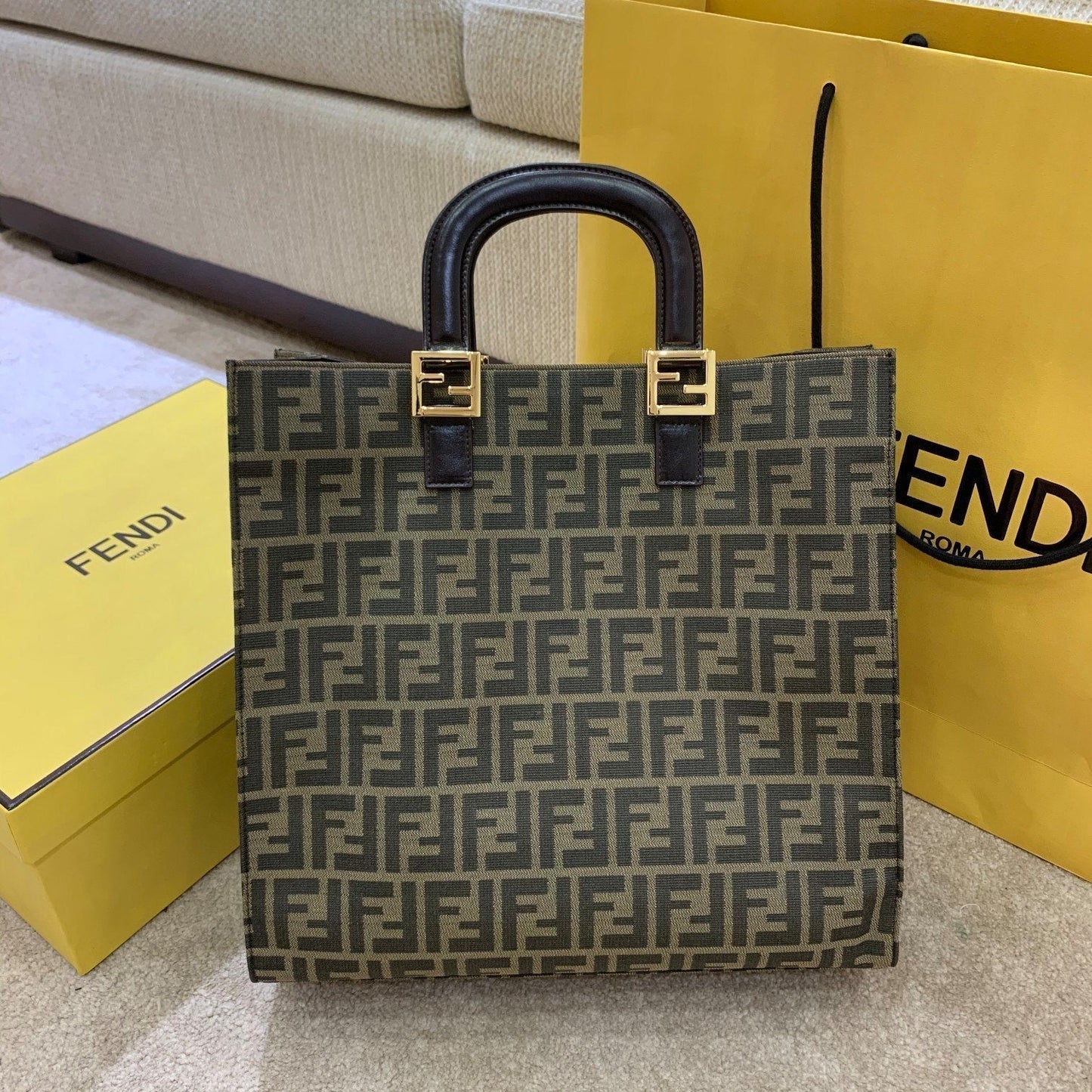 Fendi Metop Qualityum Totebag Ff Brown Tote Bag